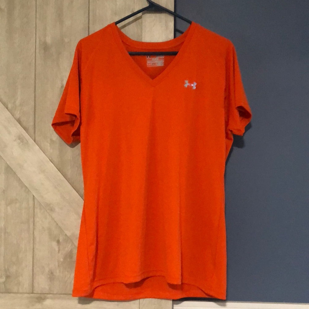 women’s XL under armour tee shirt
